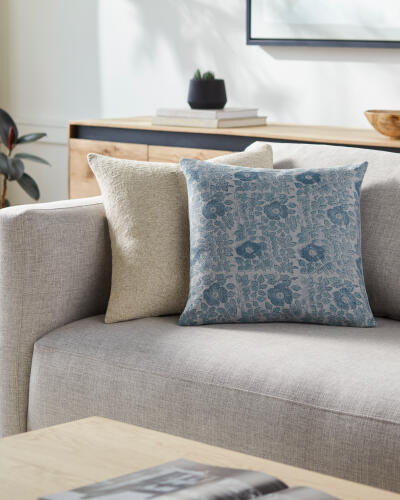 Surya Chateau de Chic CUD-001 Accent Pillow