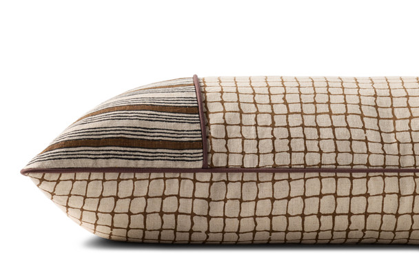 Loloi PLL0198 Brown Pillow