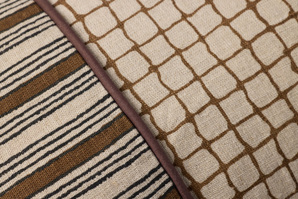 Loloi PLL0198 Brown Pillow