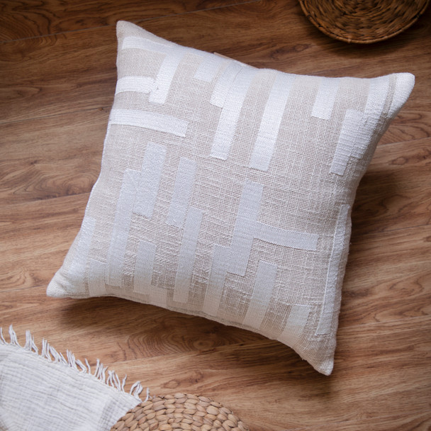 LR Home Stacy Garcia 8652 Ivory Pillow