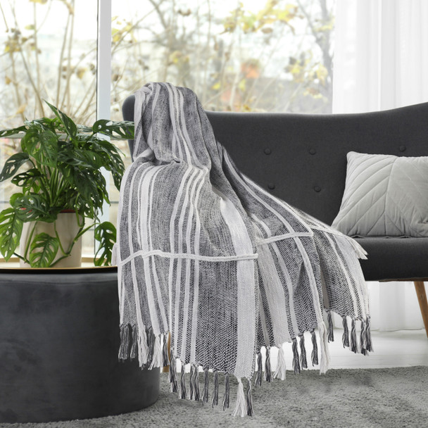 LR Home Sundry 80192 Gray White Throw