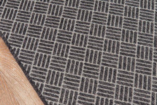 Momeni Como COM-4 Charcoal Rug