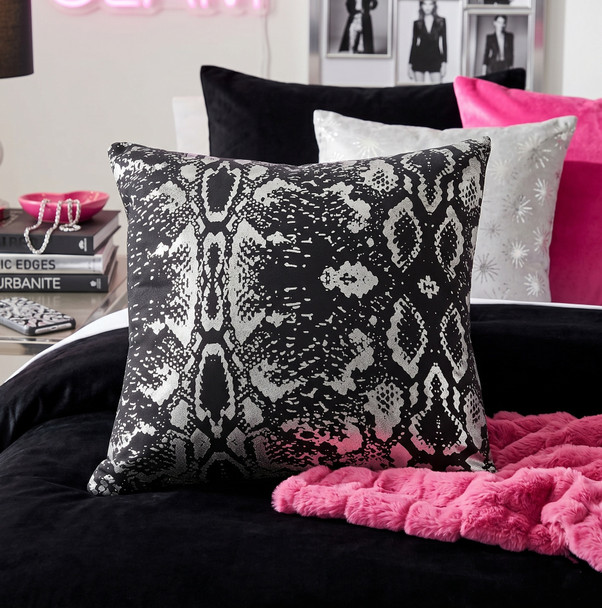 LR Home Beastly 07665 Black Silver Pillow