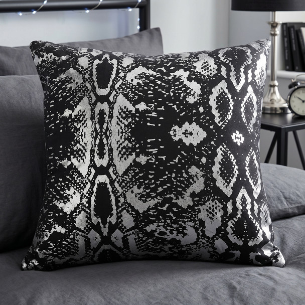 LR Home Beastly 07665 Black Silver Pillow