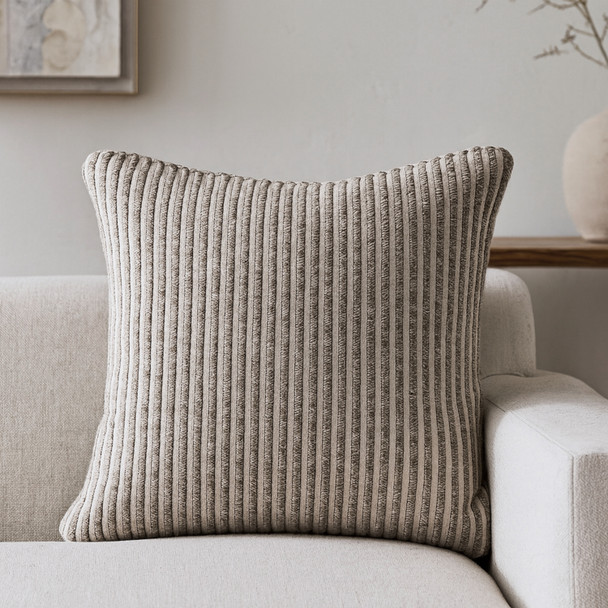 LR Home Quincy 04651 Beige Cream Pillow