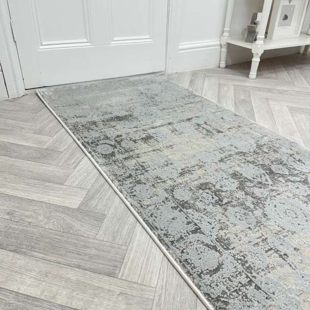 Dynamic Castilla 3530 109 Cream Silver Custom Runner - 31" Wide