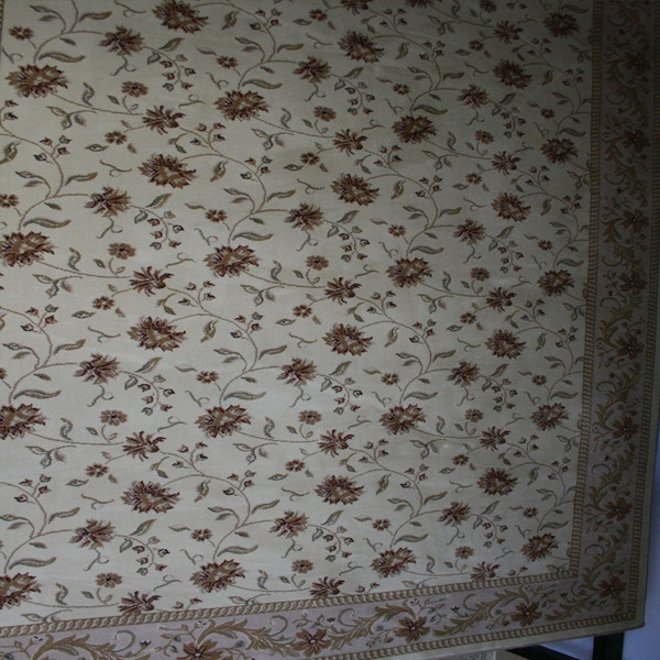 Empress Ivory Traditional - 100% polypropylene