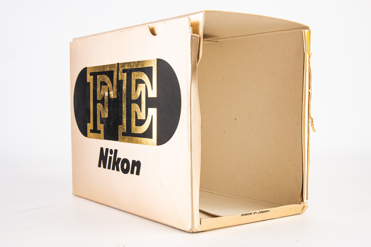 Nikon FE ボディ Nikon FE 35mm SLR Film Camera Body in Original Box with Manual