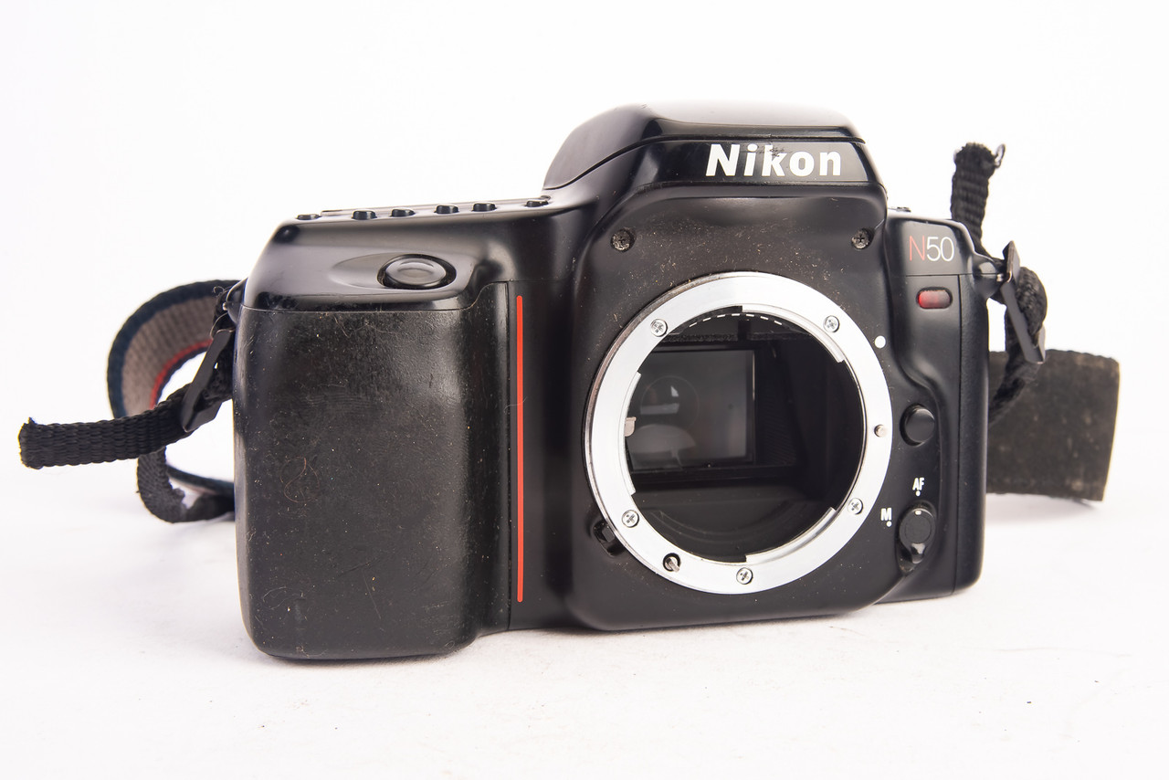 Nikon N50 F50 35mm SLR Film Camera Body with Strap Tested Works F