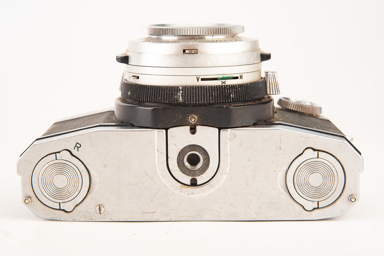 Zeiss Ikon Contaflex Super 35mm SLR Film Camera with Tessar