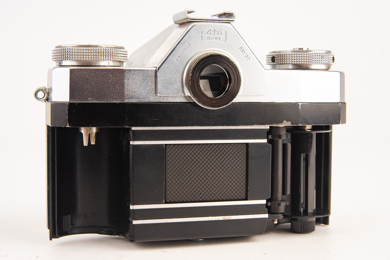 Zeiss Ikon フィルムカメラ 45mm f/2.8 Zeiss Ikon Ikonta Camera | 45mm f2.8 | Black | Germany