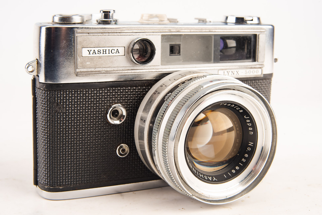 Yashica 1C Lynx 5000 35mm Rangefinder Camera with Yashinon 4.5cm f
