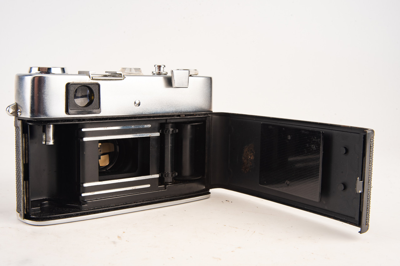 美品動作品 Yashica LYNX-5000 レンジファインダーカメラ 64b67f3f-4e51-555d-b0a6-