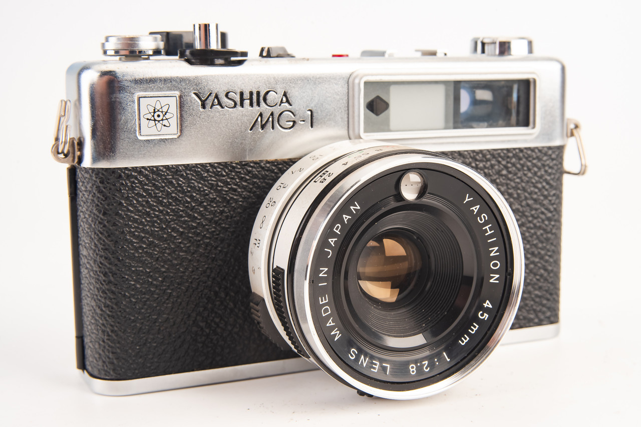フィルムカメラ Yashica Minister YASHINON 45mm f/2.8 Yashica M-3 35mm Film Rangefinder Camera with Yashinon-DX