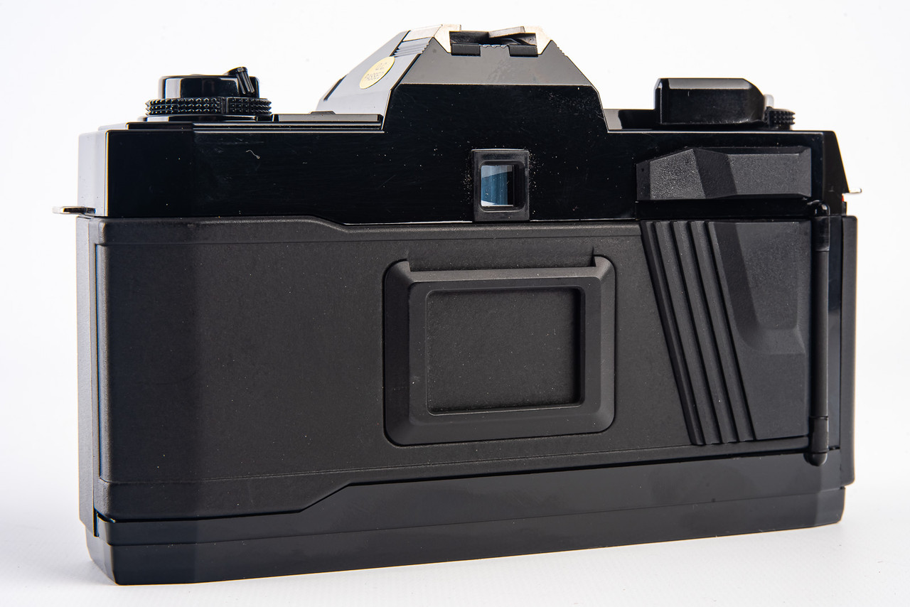 Nishika N8000 35mm 3D Film Camera with Vincent Price VHS Manual