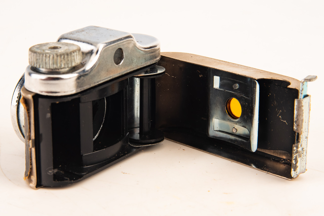 CRYSTAR CAMERA 日本製　アンティーク Vintage 1950's Miniature Crystar Spy Camera With original