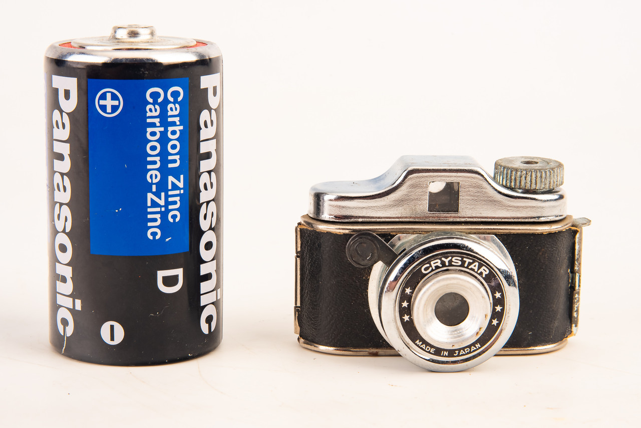 CRYSTAR CAMERA 日本製　アンティーク Vintage Crystar Mini Spy Camera Made in Japan w/Yellow