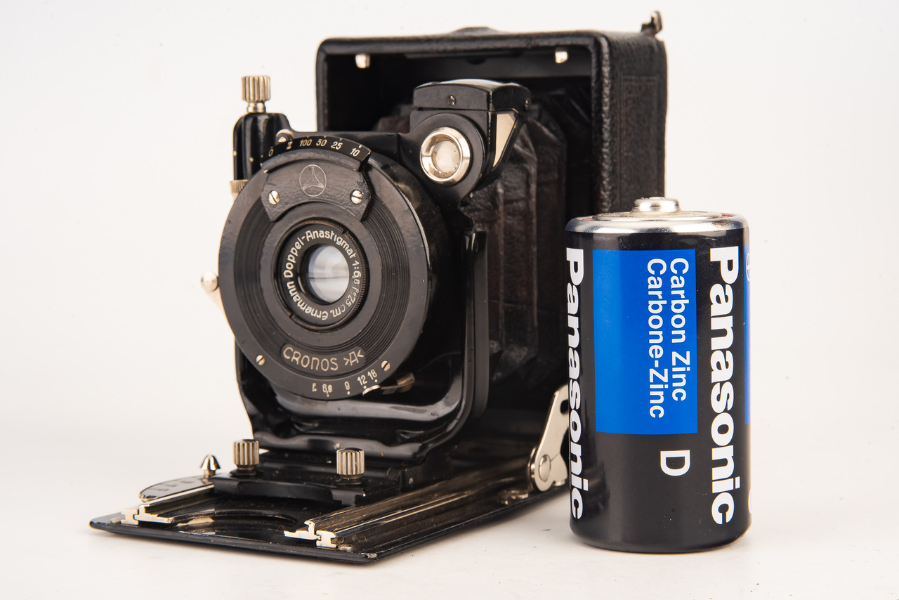 Ernemann Heag V 4.5 x 6cm Folding Plate Camera with 7.5cm f/6.8