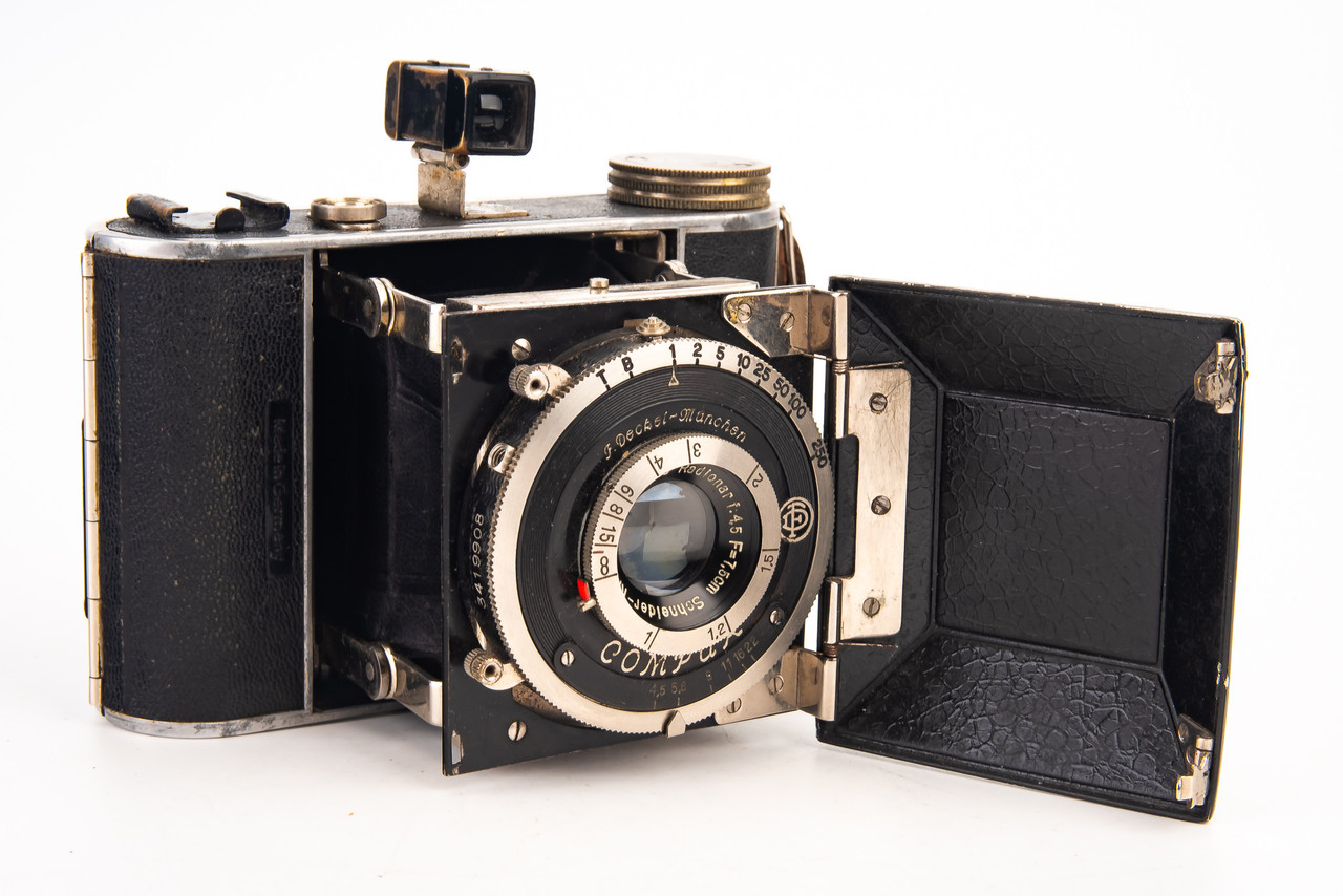 Kochmann Korelle 6x6 120 Roll Film Strut Camera with Radionar 75mm