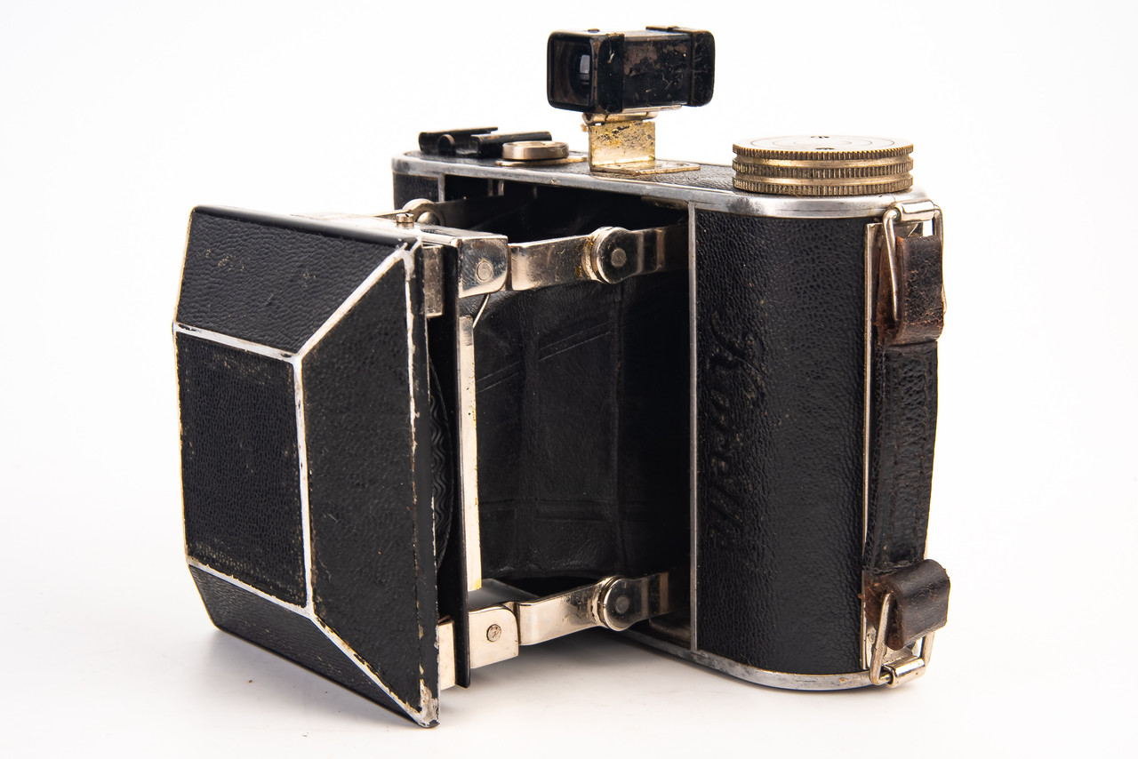 Kochmann Korelle 6x6 120 Roll Film Strut Camera with Radionar 75mm