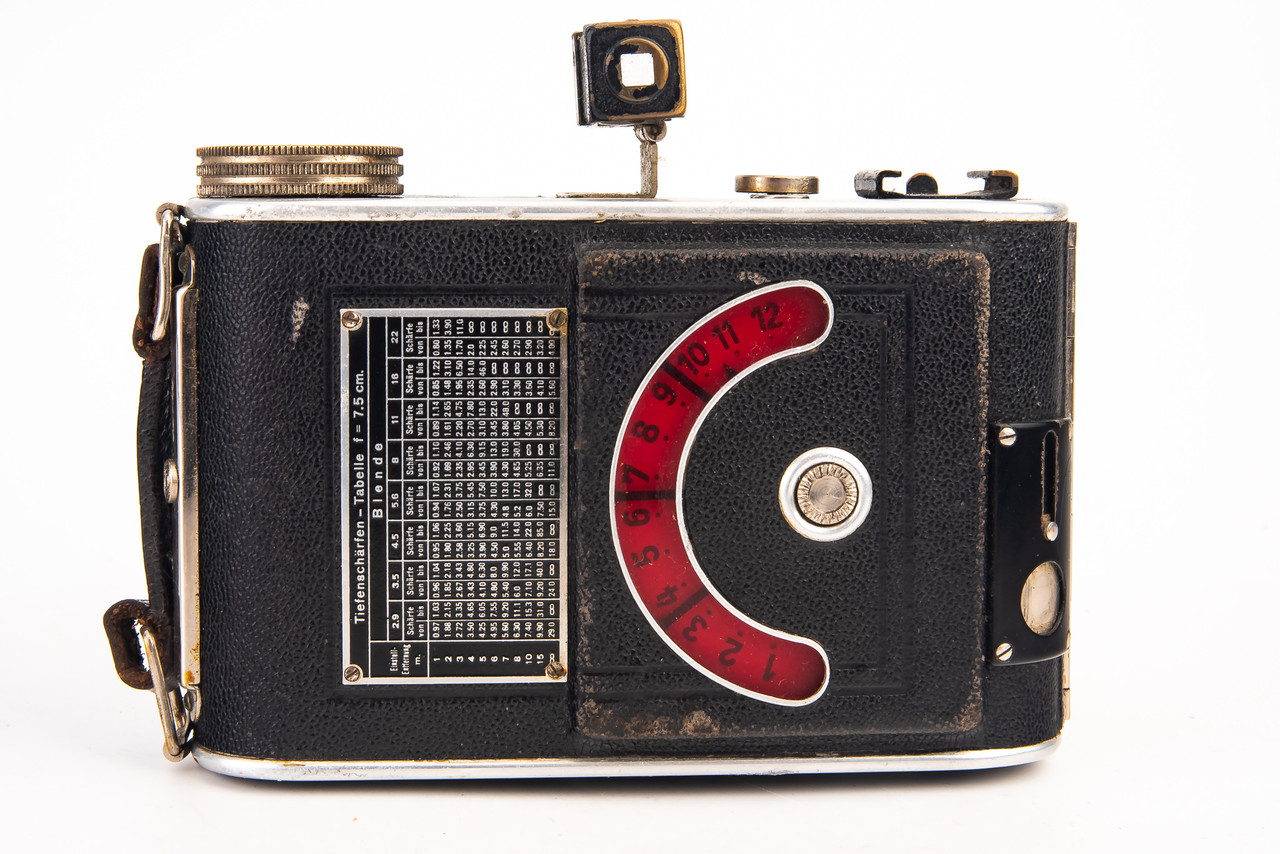 Kochmann Korelle 6x6 120 Roll Film Strut Camera with Radionar 75mm
