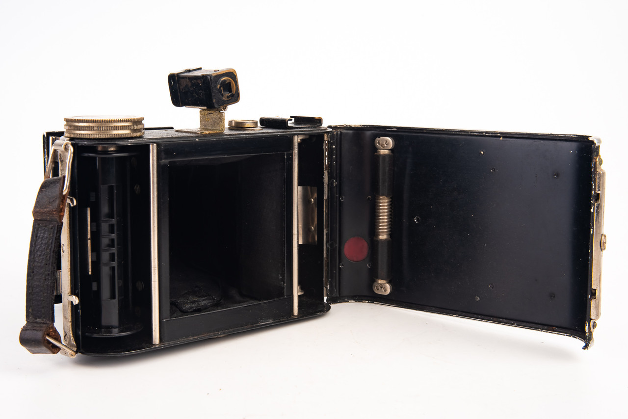 Kochmann Korelle 6x6 120 Roll Film Strut Camera with Radionar 75mm