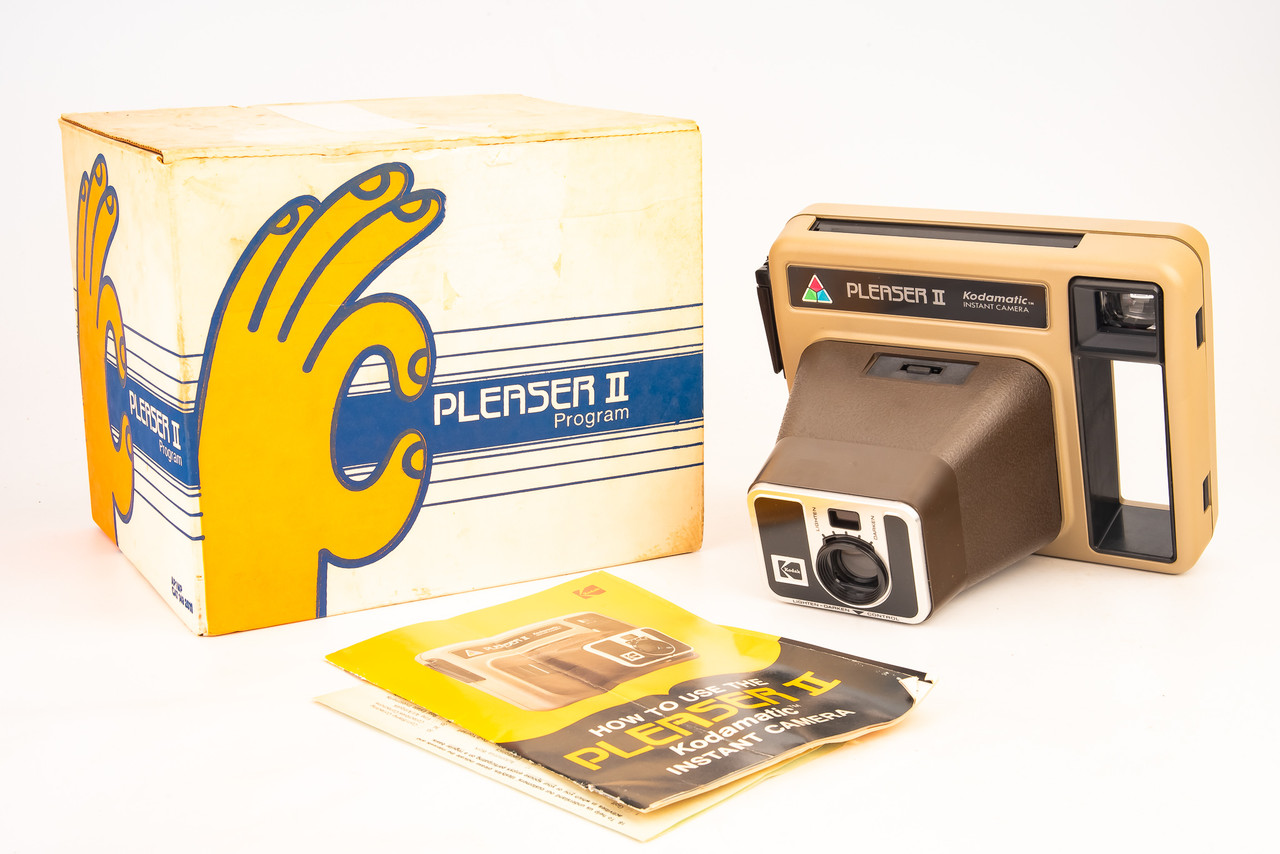 Kodak Pleaser II Kodamatic Instant Film Camera with Manual in Box