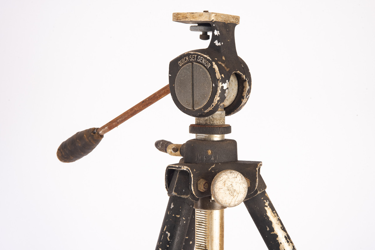 Husky QuickSet Tripod Elevator Senior Model ES2 Vintage Aluminum V14