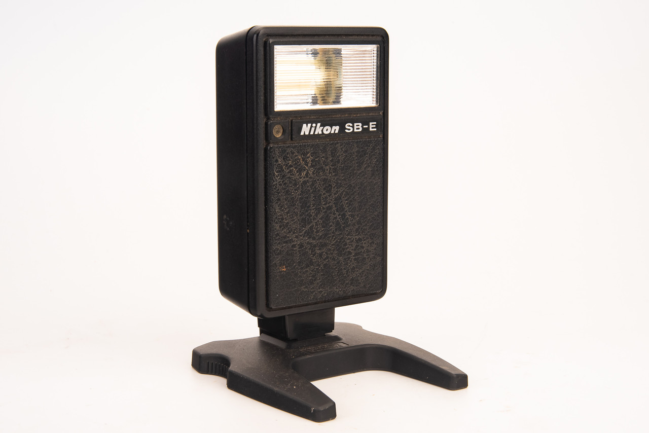 Nikon EM SB-Eスピードライト付き Nikon Speedlight SB-E Shoe Mount Xenon Flash for EM FE FM