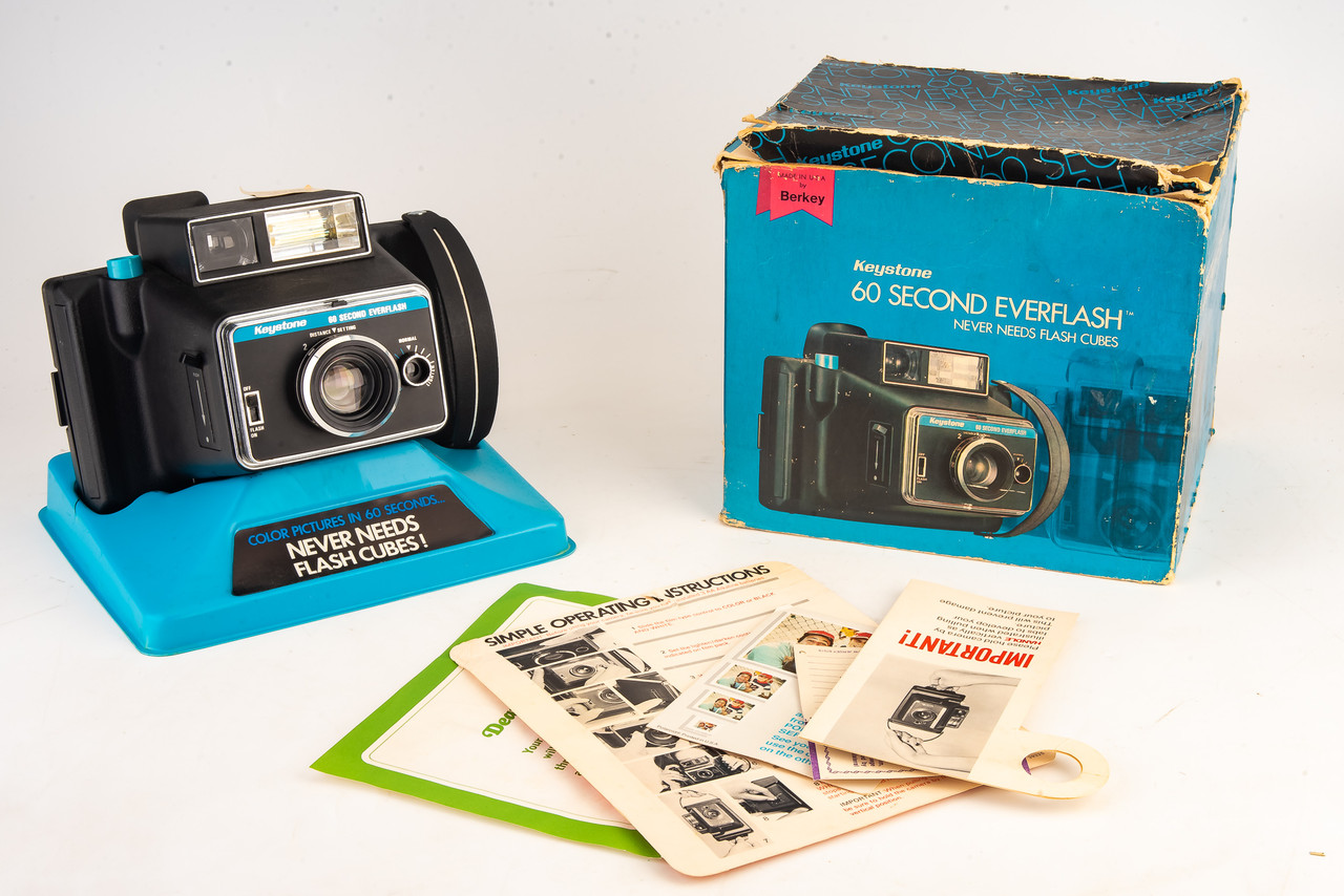 Berkey Keystone Model 800 60 Second Everflash Camera Type 100