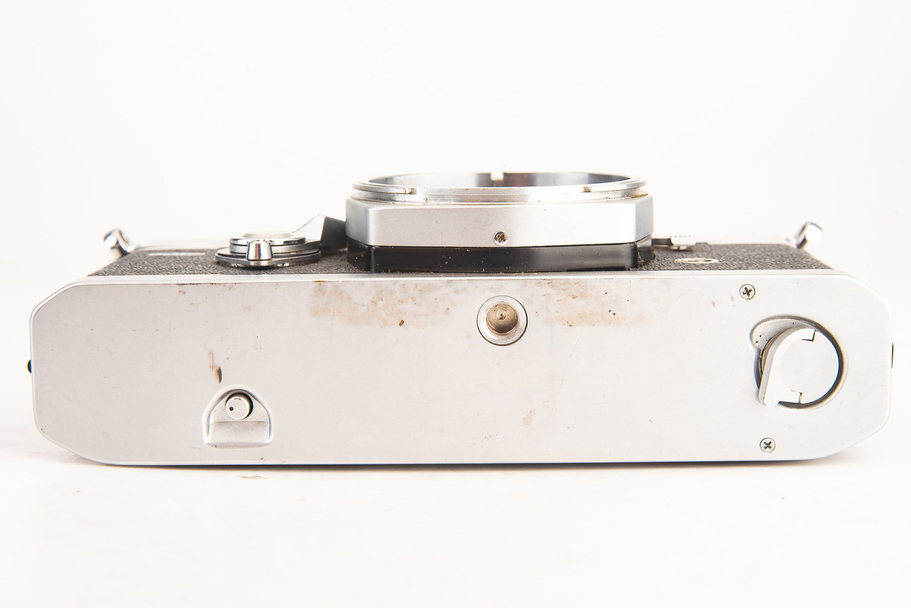 Canon FT QL 35mm SLR Film Camera Body FD FL Mount Vintage V29