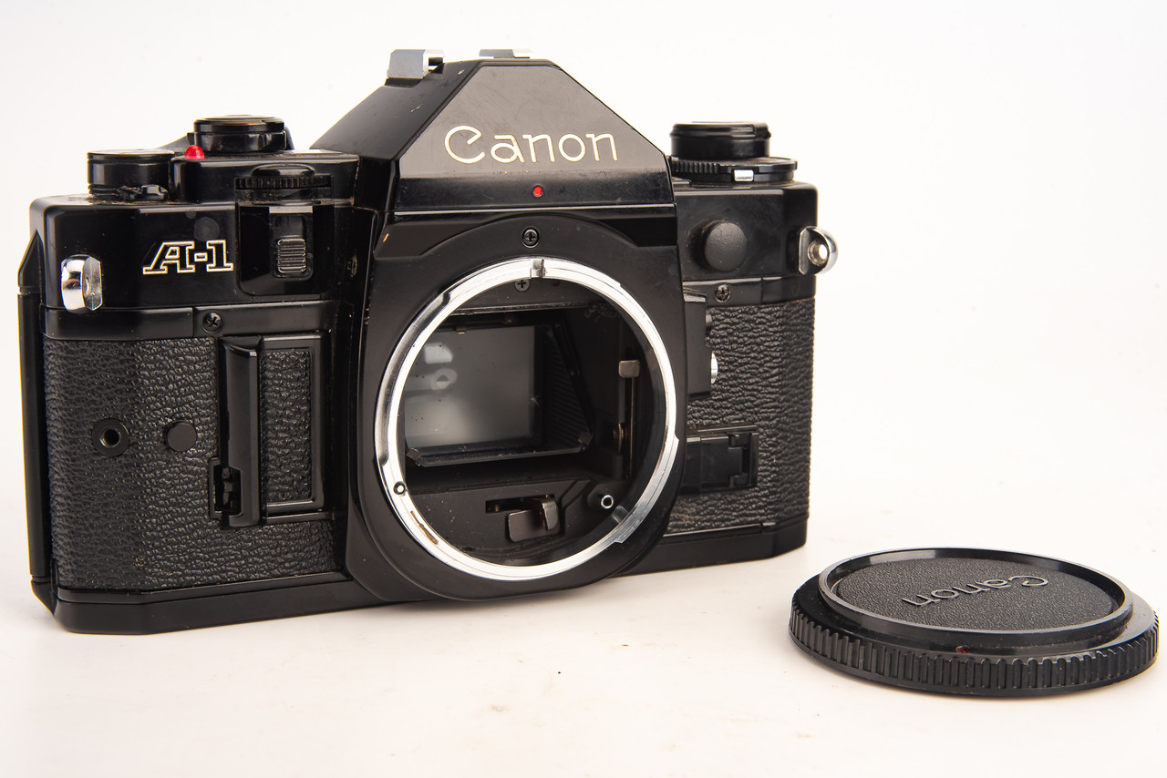 Canon A1 A-1 35mm SLR Film Camera Body Battery Tested Meter WORKS1