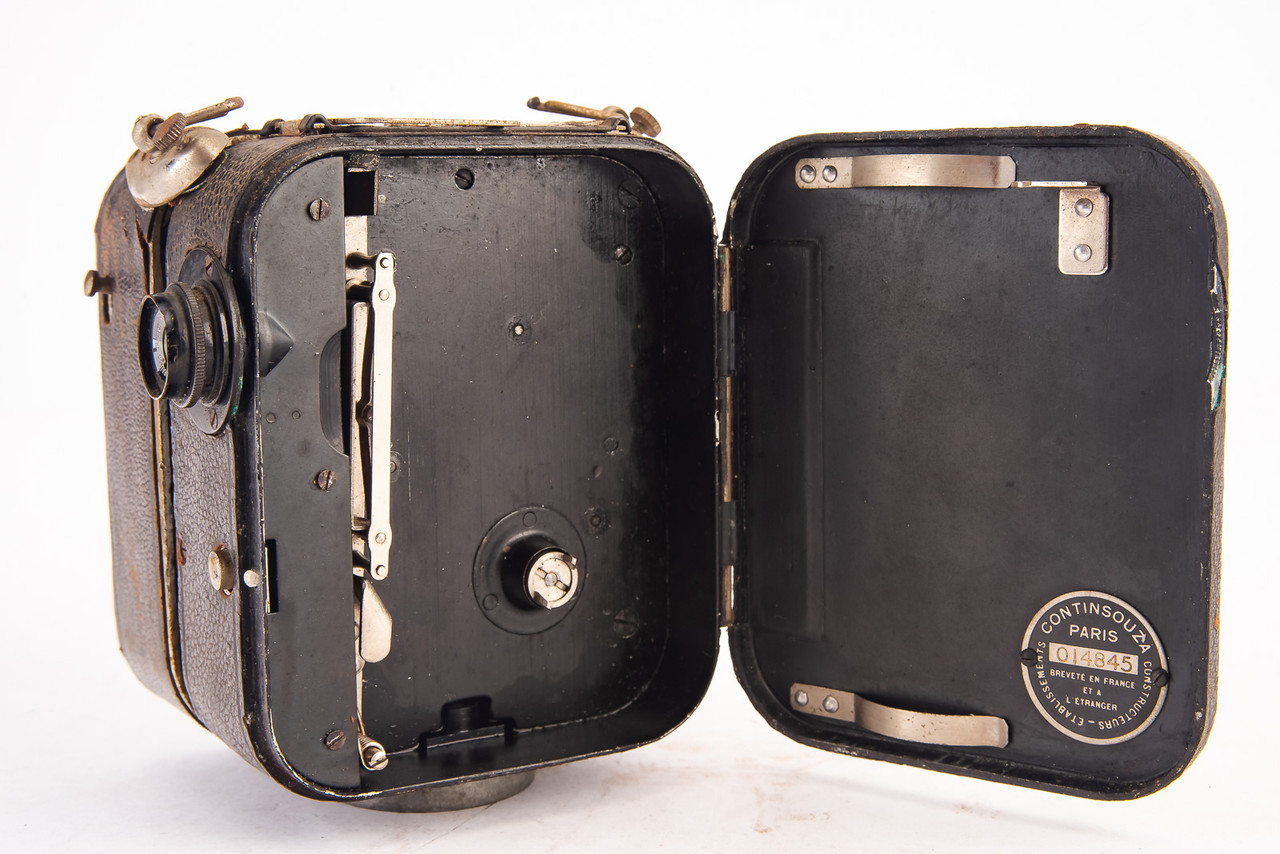 Antique Pathe Baby 9.5mm Motion Picture Cine Camera with Motor