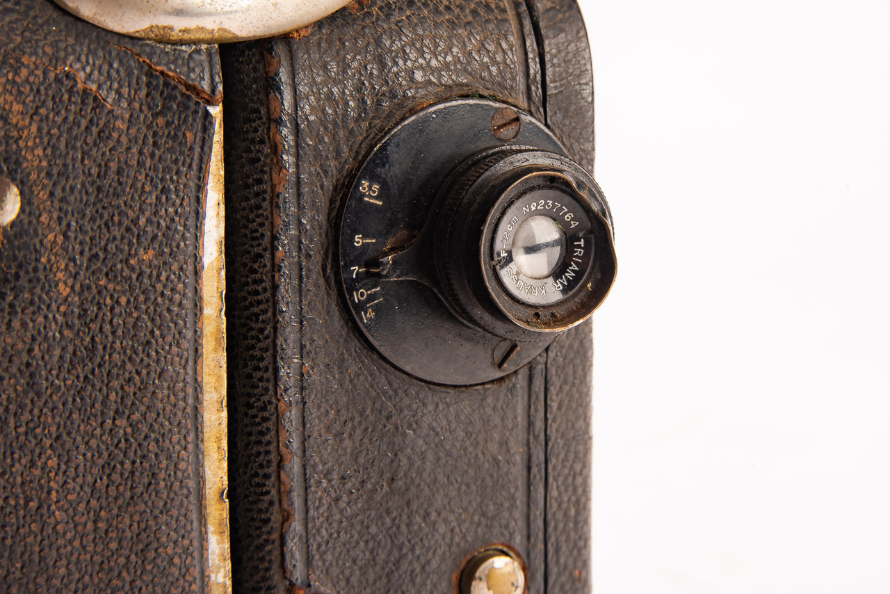 Antique Pathe Baby 9.5mm Motion Picture Cine Camera with Motor