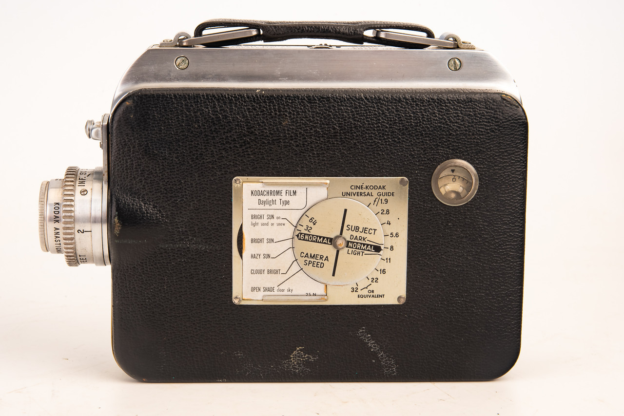8mm映写機 Kodak Automatic 8 Movie Camera and carton box | Science Museum