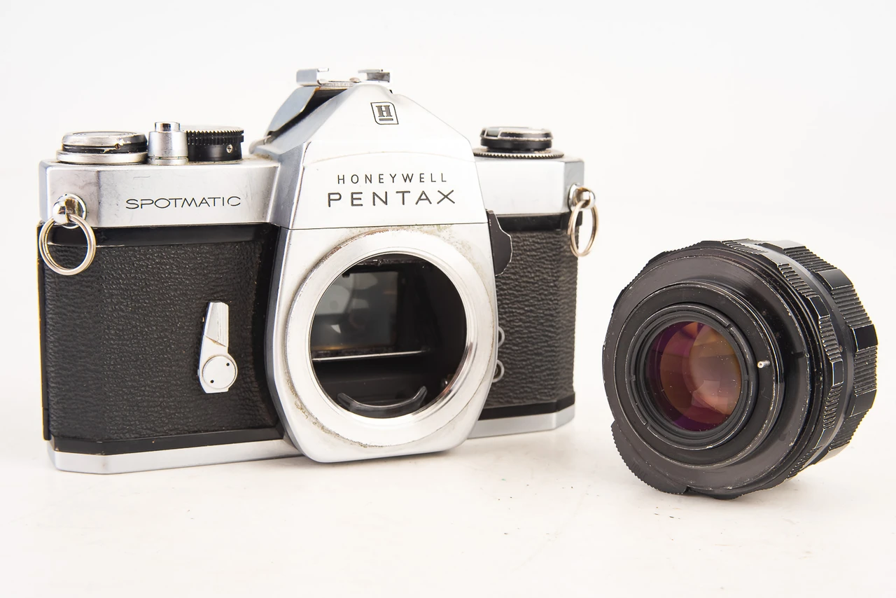 Pentax Spotmatic 35mm SLR Student Kit Film Camera Super Takumar