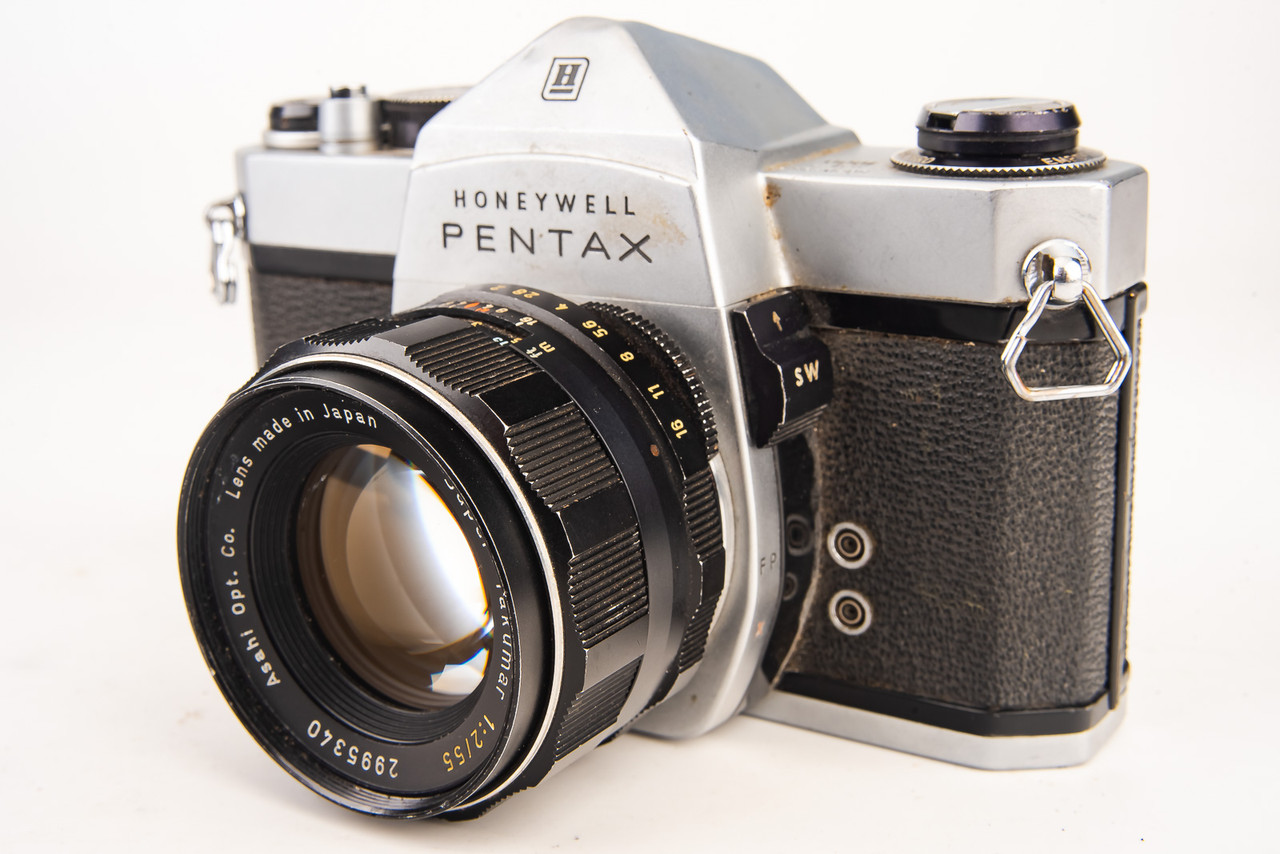 Pentax Spotmatic SP 1000 35mm SLR Film Camera w Super Takumar 55mm