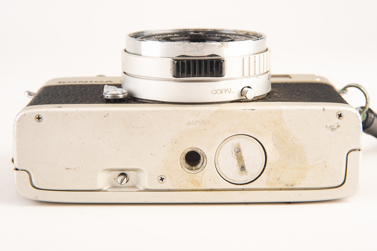 Konica C35 Compact 35mm Film Rangefinder Camera with Hexanon 38mm