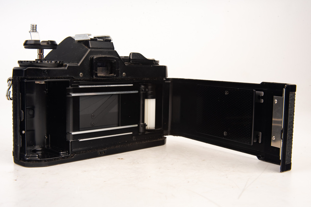Pentax MG 35mm SLR Film Camera Body K Mount Vintage AS-IS