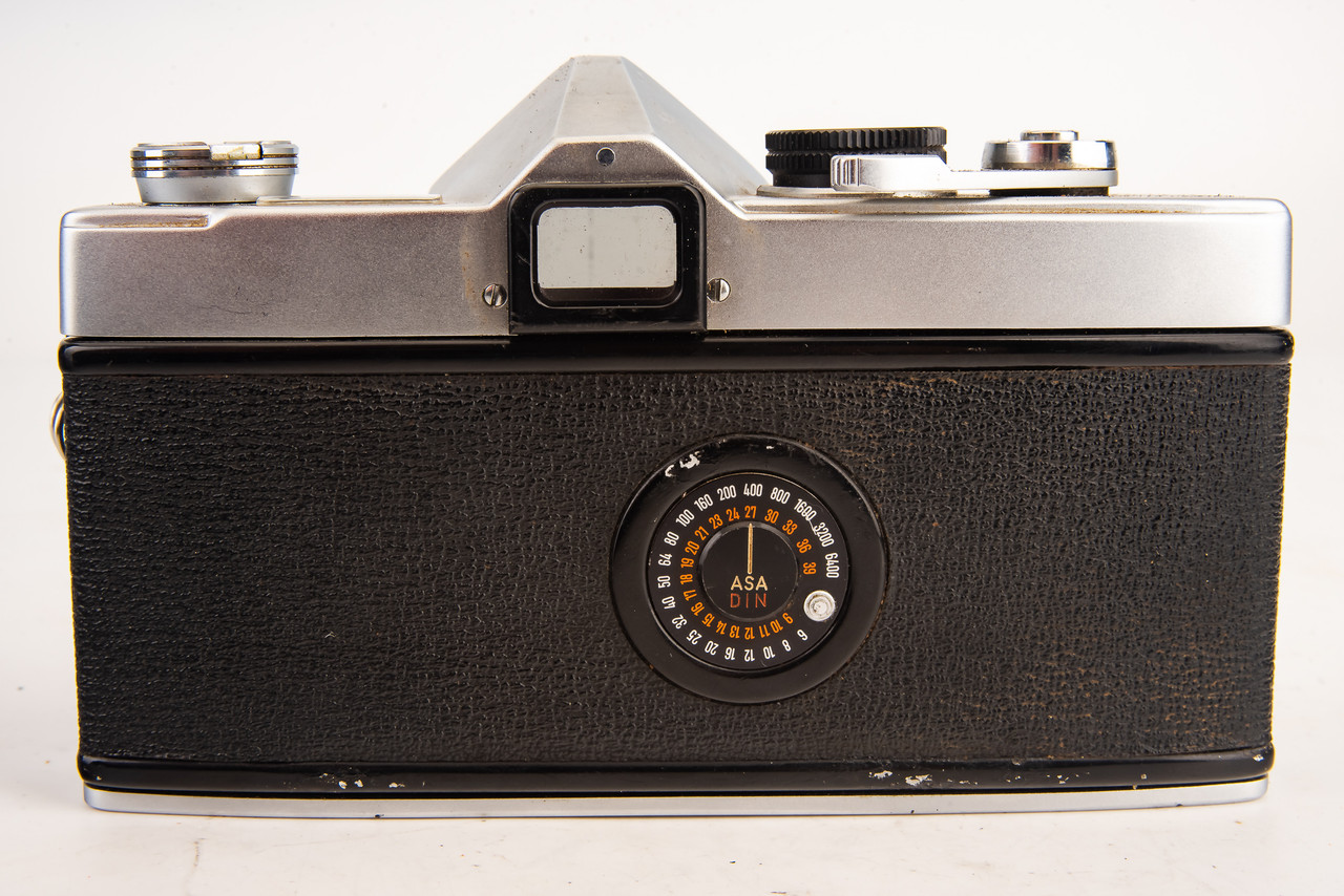 Minolta SR-7 35mm SLR Film Camera Body AS-IS for Parts or Repair