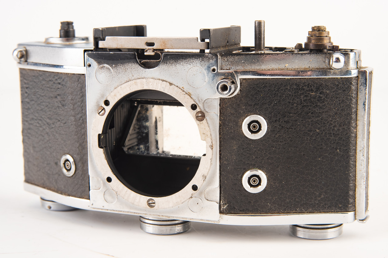 EXAKTA VX1000 フィルム一眼レフカメラ The Exakta VX1000 - A Left Handers Dream? - Aly's Vintage Camera Alley