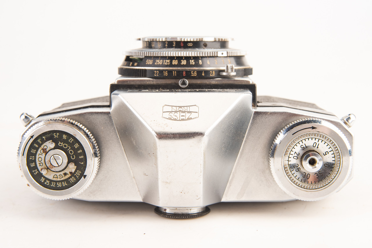 ZEISS IKON ContaflexとPanter f2.8/45レンズ Zeiss Ikon Contaflex 35mm SLR Film Camera w Tessar 45mm f/2.8