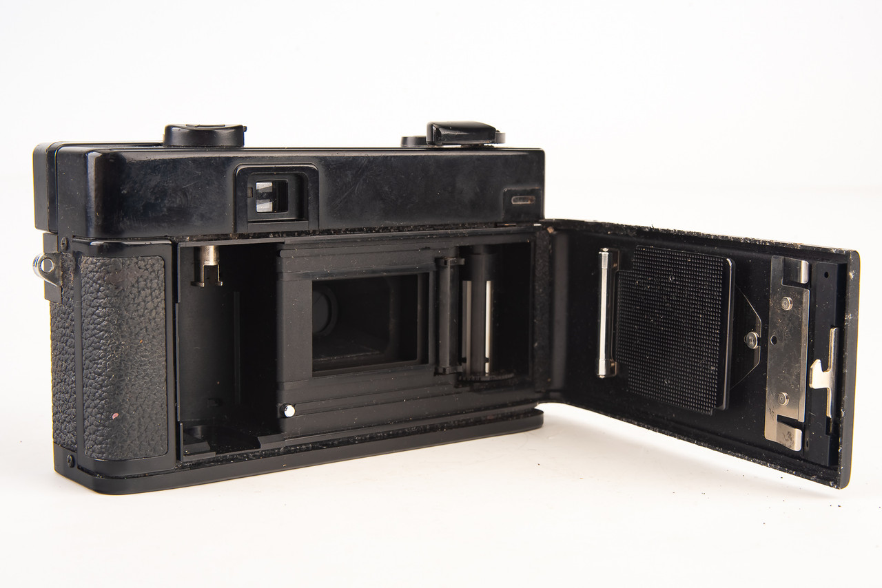 Minolta Hi-Matic AF 35mm Film Camera w Rokkor 38mm Lens AS-IS