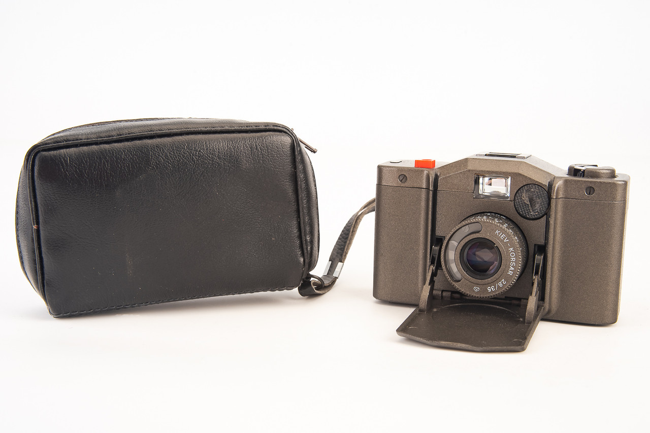 Kiev 35A 35mm Compact Film Camera w Korsar 35mm f/2.8 Lens AS-IS