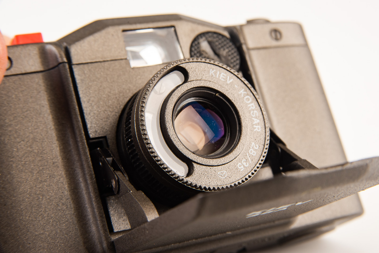 Kiev 35A 35mm Compact Film Camera w Korsar 35mm f/2.8 Lens AS-IS