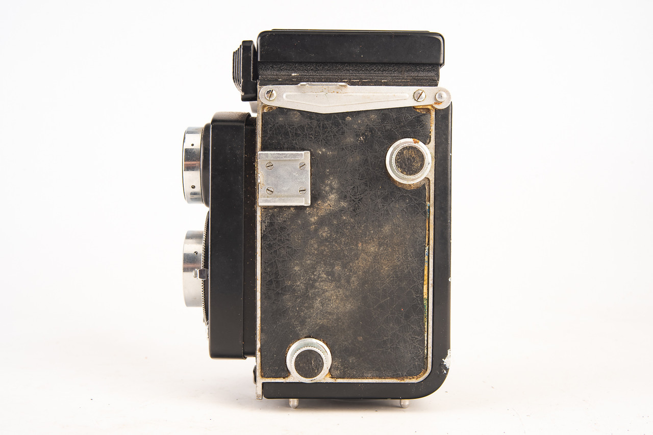 Yashica A 120 Roll Film TLR Camera with Yashikor 80mm f/3.5 Lens