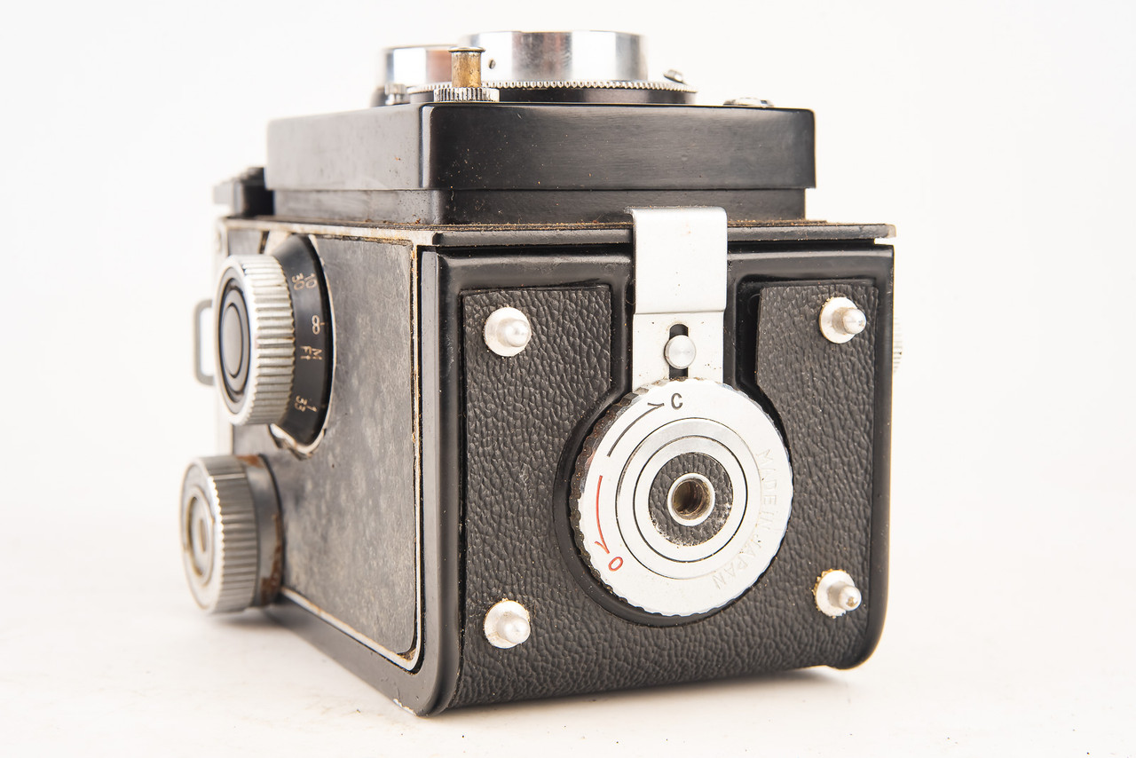 Yashica A 120 Roll Film TLR Camera with Yashikor 80mm f/3.5 Lens