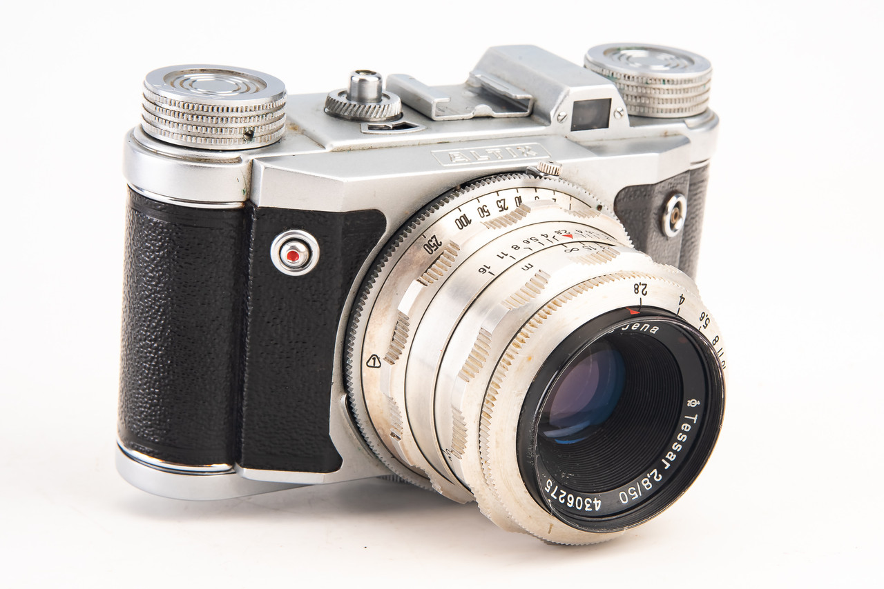 Eho-Altissa Altix V 35mm Film Viewfinder Camera with Zeiss