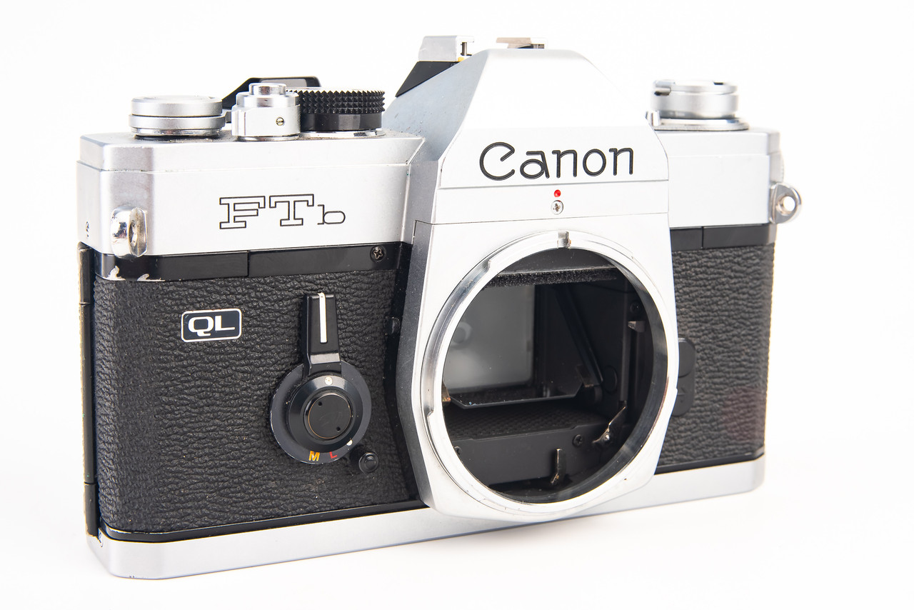 Canon FTb QL 35mm SLR Film Camera Body Vintage Battery TESTED