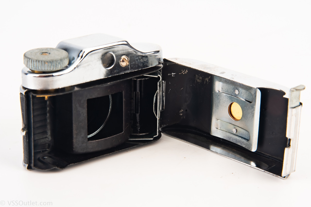 Crystar Hit Style Camera in Case 14×14mm Exposures 17.5mm